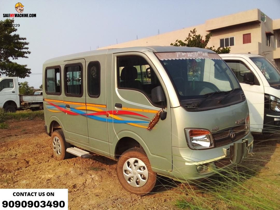TATA MAGIC EXPRESS VAN
